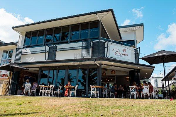 airlie beach stag bar